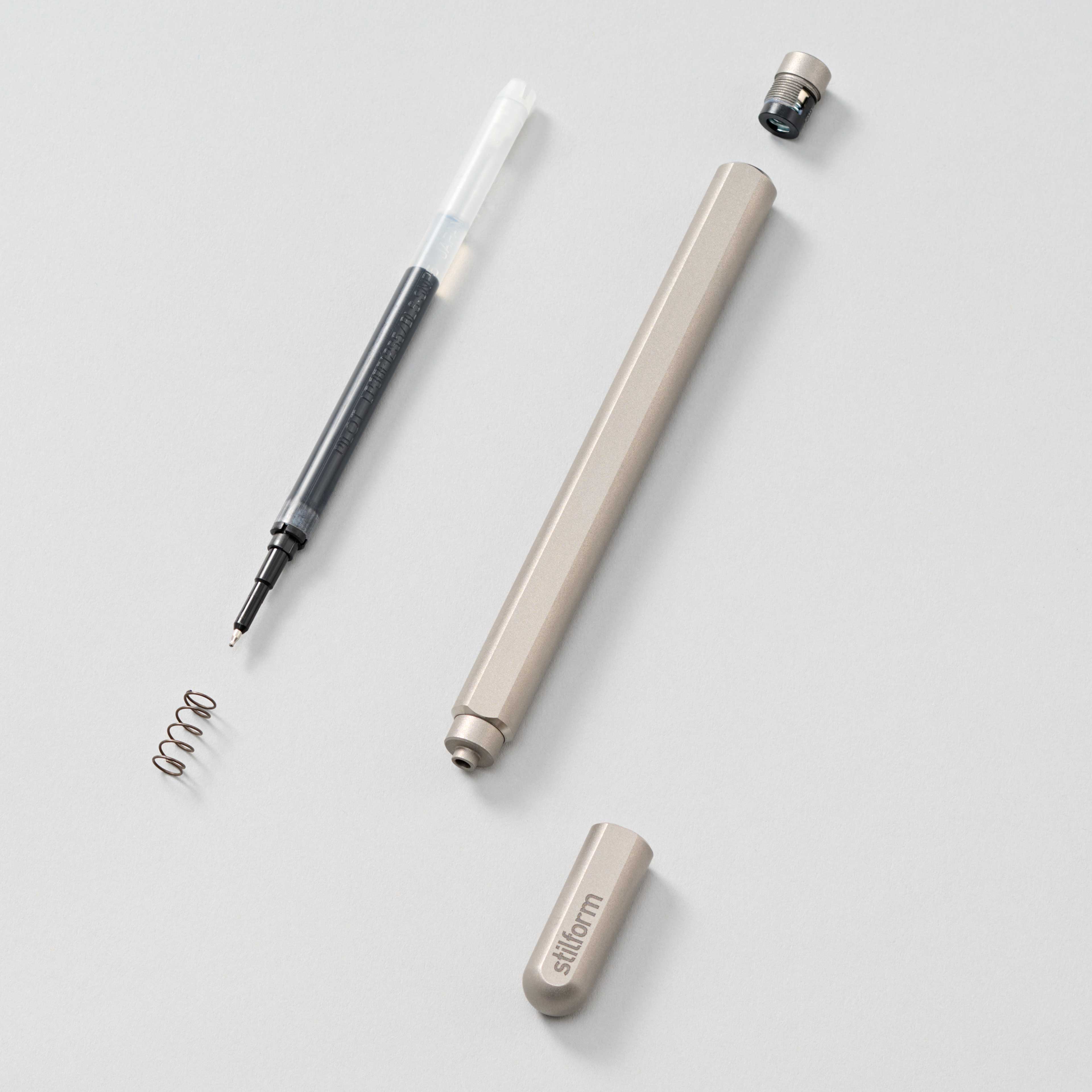 Premium Gel Pen ARC – made of titanium with magnetic cap